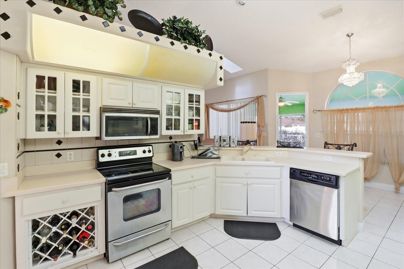 Image 15 of 46 For 13061 77th Avenue