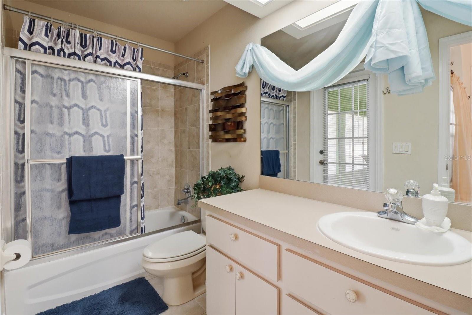 Image 25 of 46 For 13061 77th Avenue