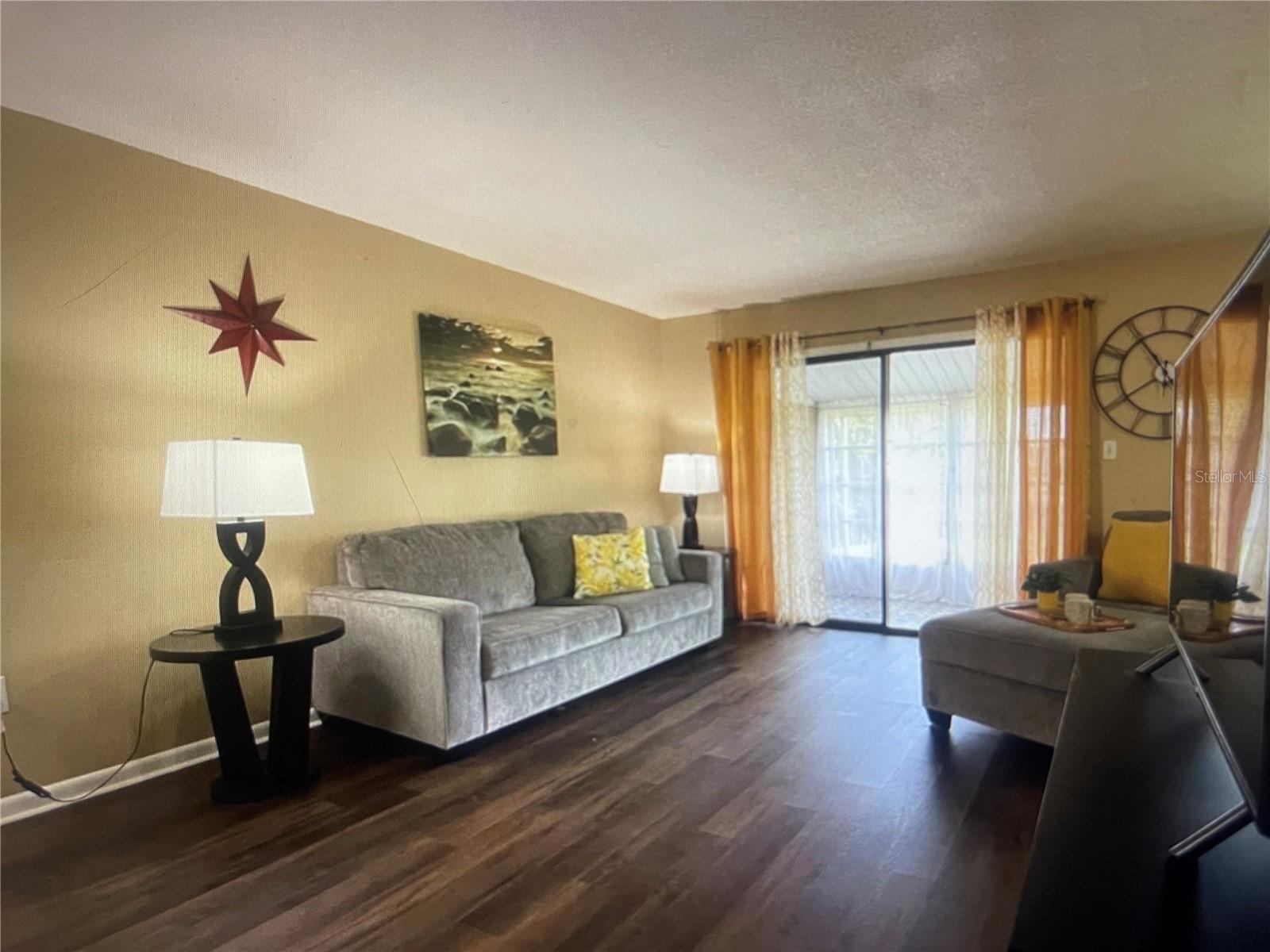 Image 13 of 26 For 757 Midway Drive B