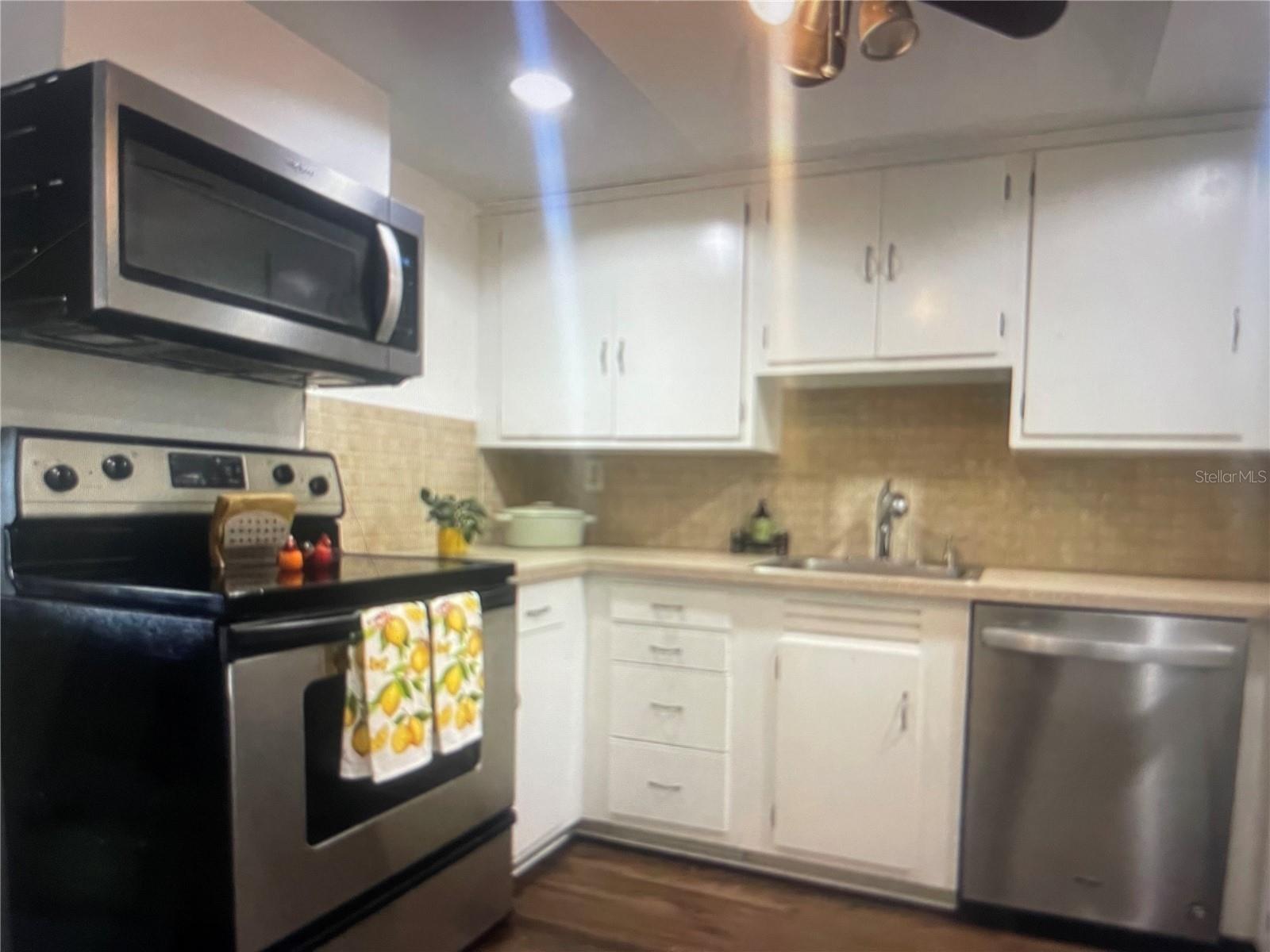 Image 17 of 26 For 757 Midway Drive B