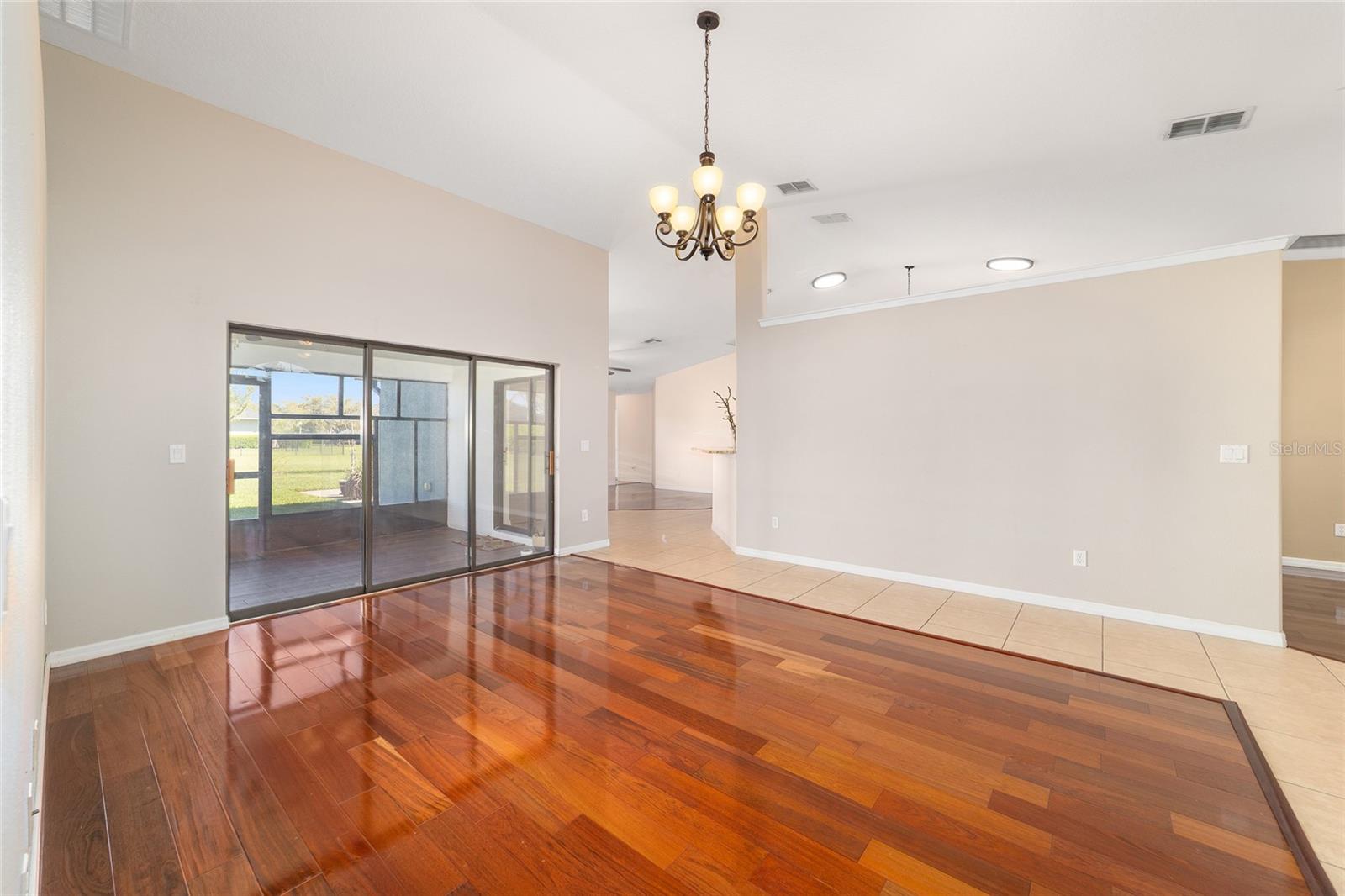 Image 14 of 38 For 4037 40th Street