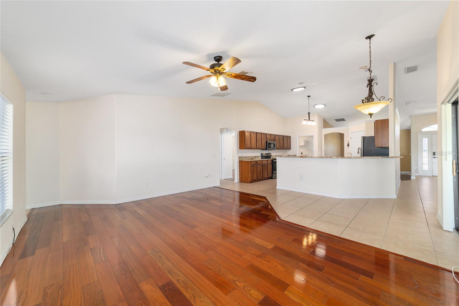 Image 17 of 38 For 4037 40th Street