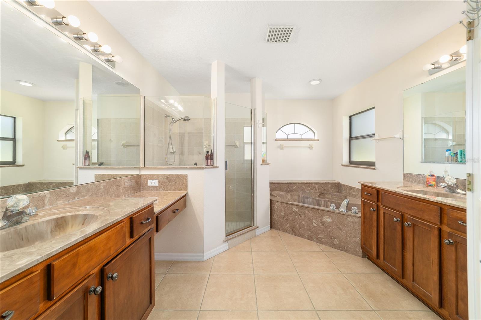 Image 25 of 38 For 4037 40th Street