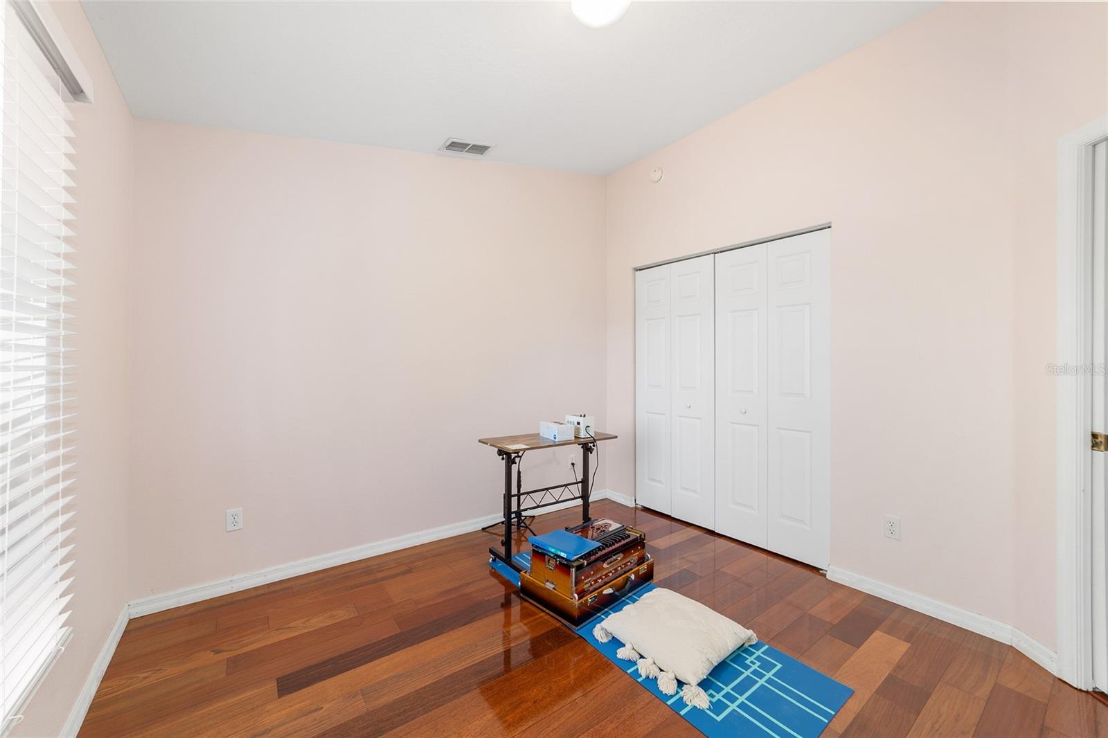 Image 28 of 38 For 4037 40th Street