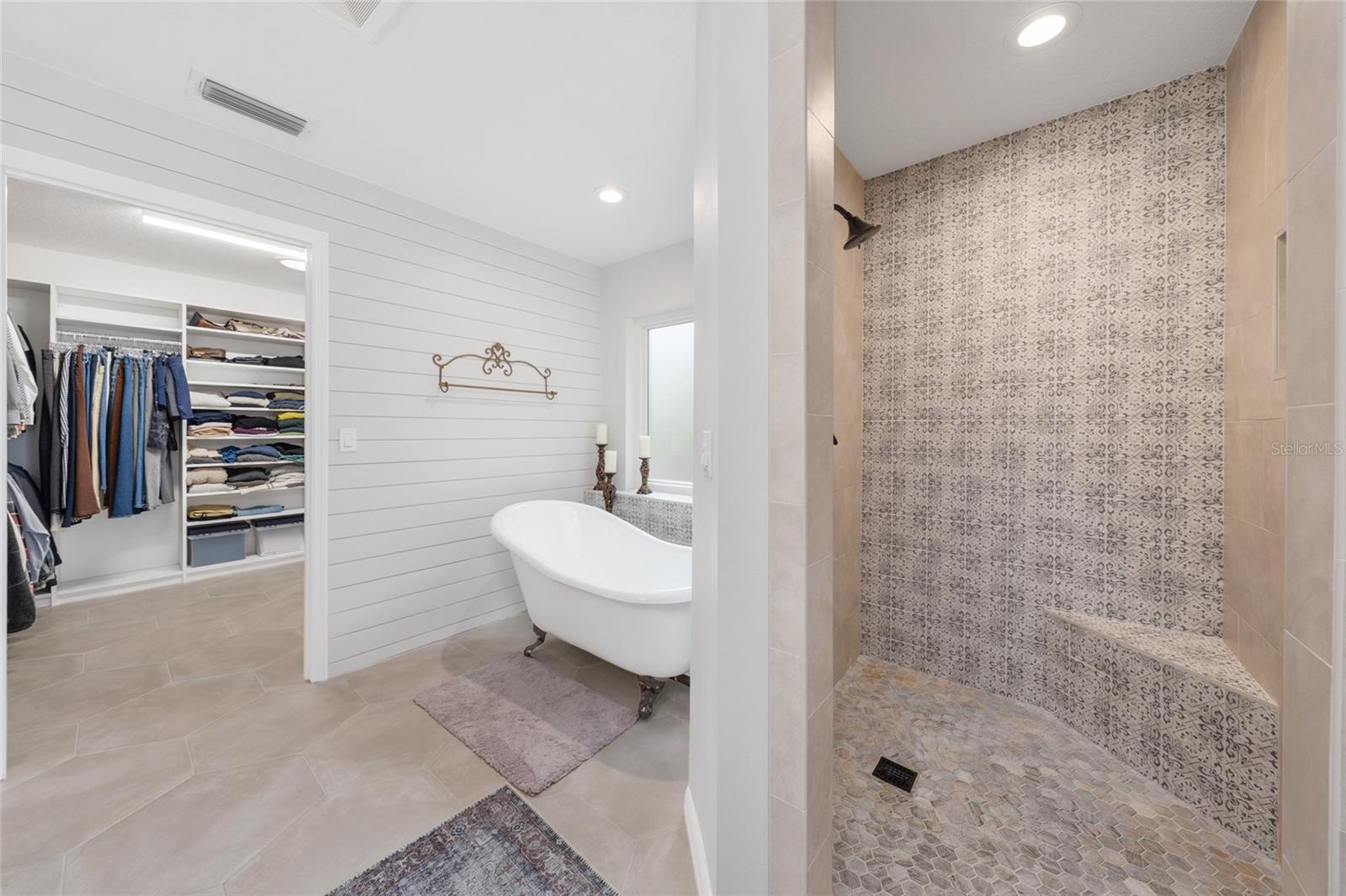 Image 40 of 82 For 5402 76th Court