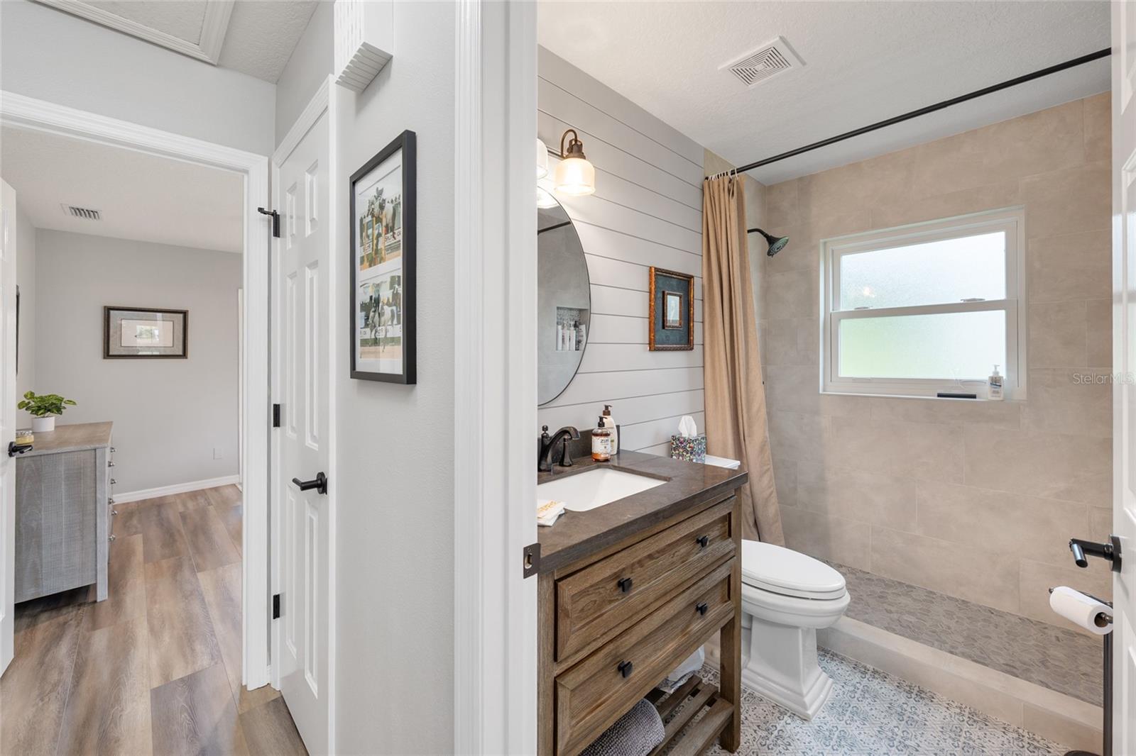 Image 52 of 82 For 5402 76th Court