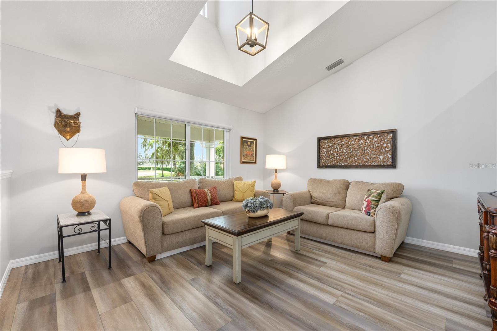 Image 9 of 82 For 5402 76th Court