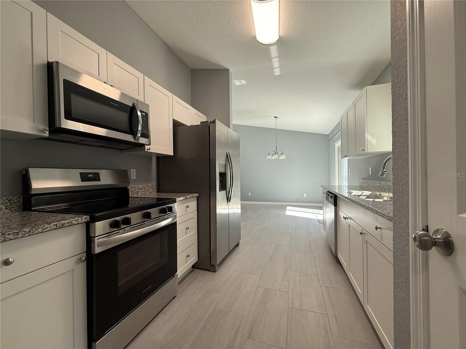 Image 3 of 12 For 13336 106th Place