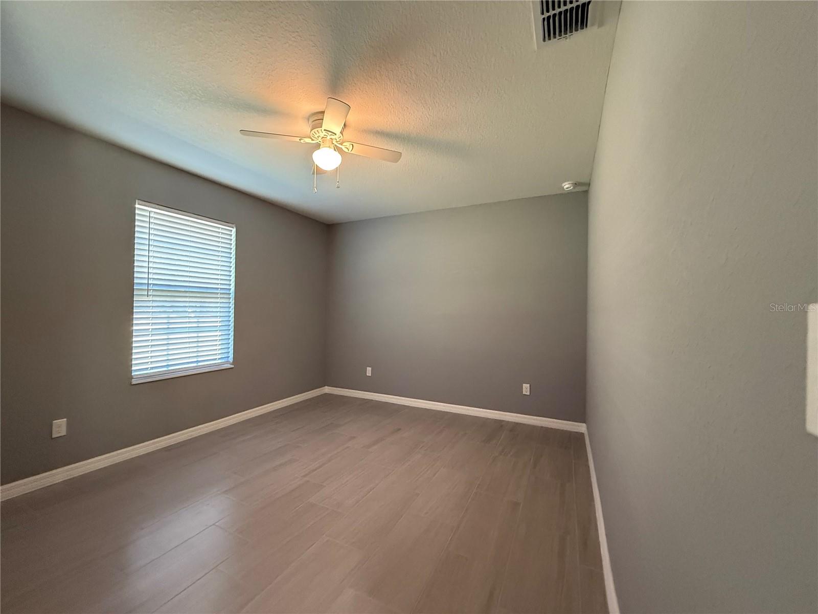 Image 5 of 12 For 13336 106th Place