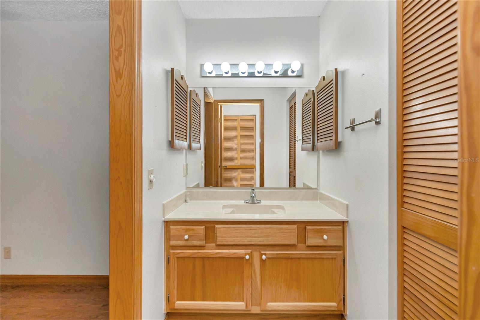 Image 15 of 32 For 2416 18th Circle