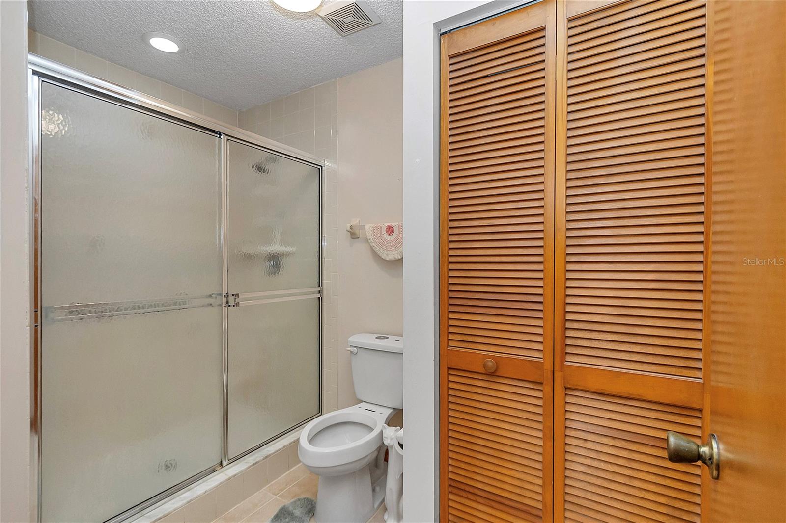 Image 17 of 32 For 2416 18th Circle