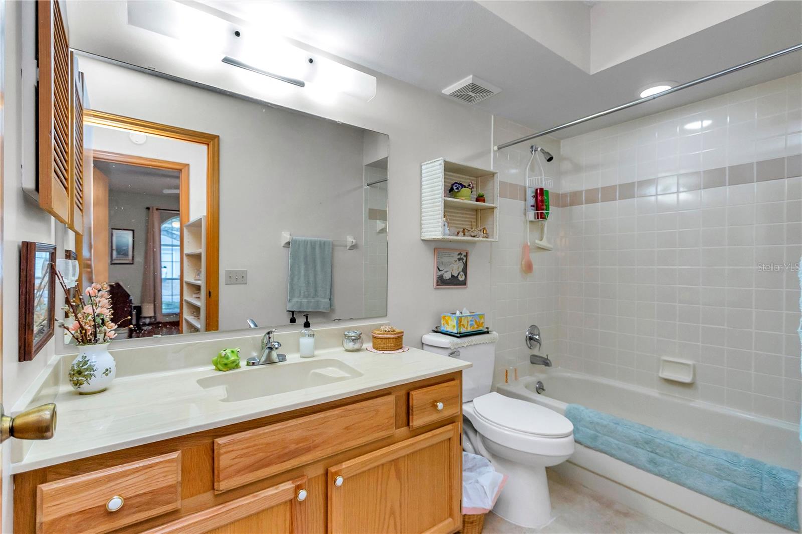 Image 22 of 32 For 2416 18th Circle