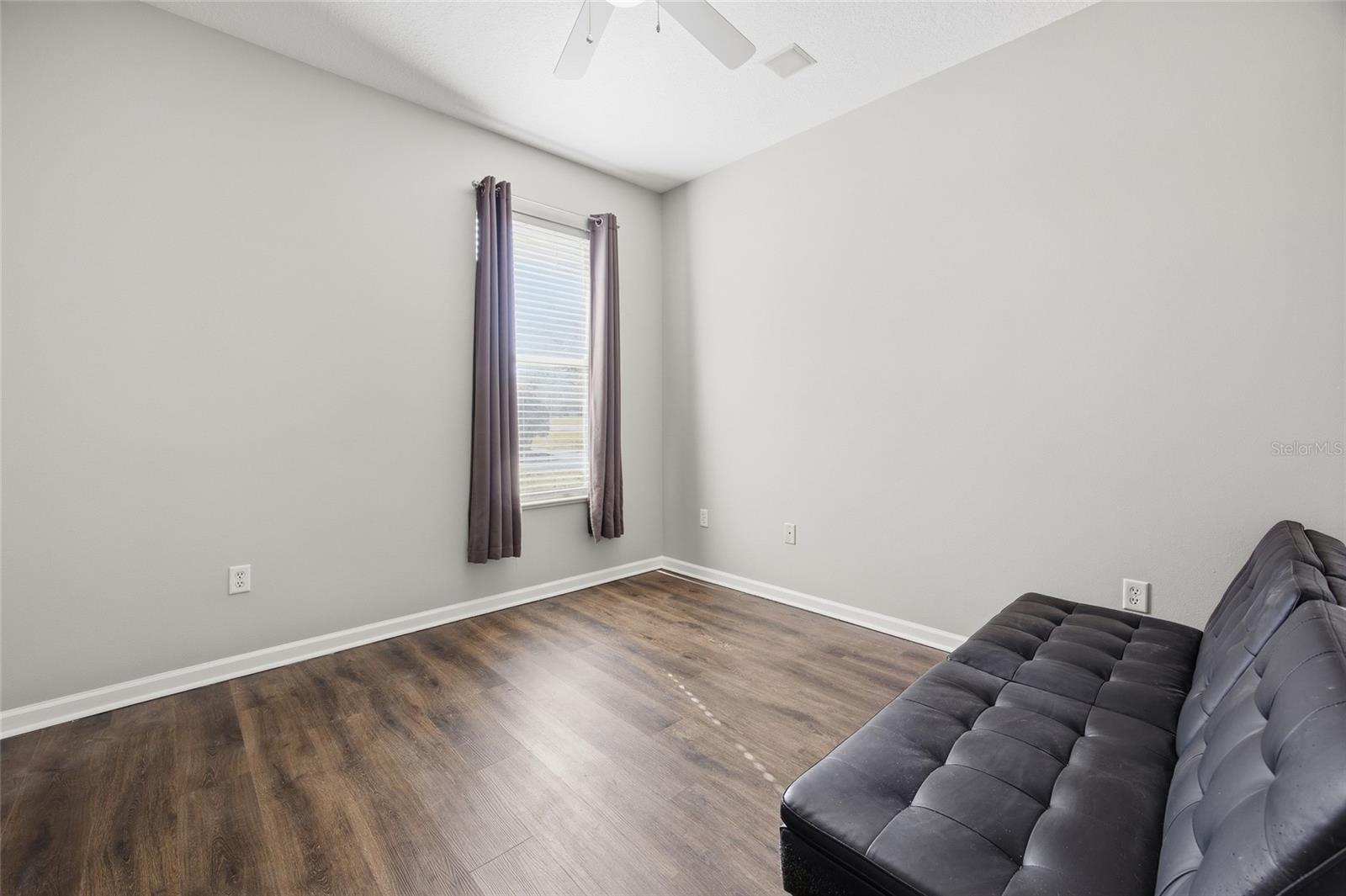 Image 10 of 49 For 4325 106th Street