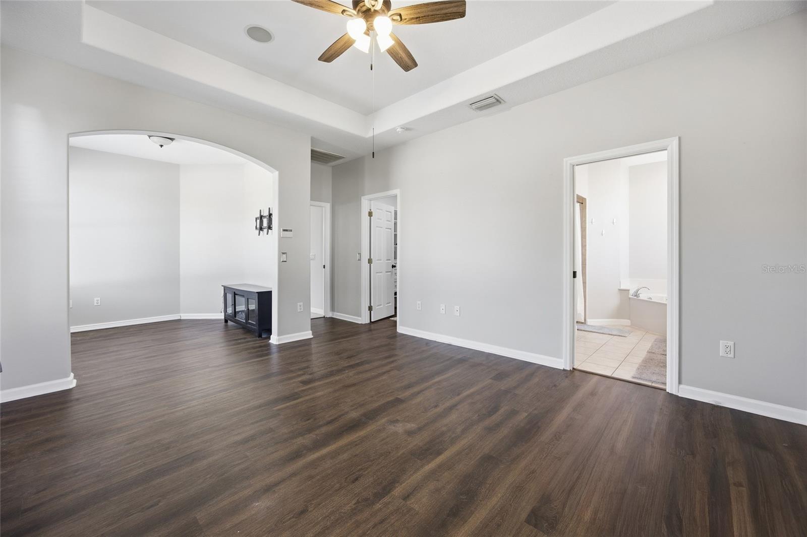 Image 16 of 49 For 4325 106th Street