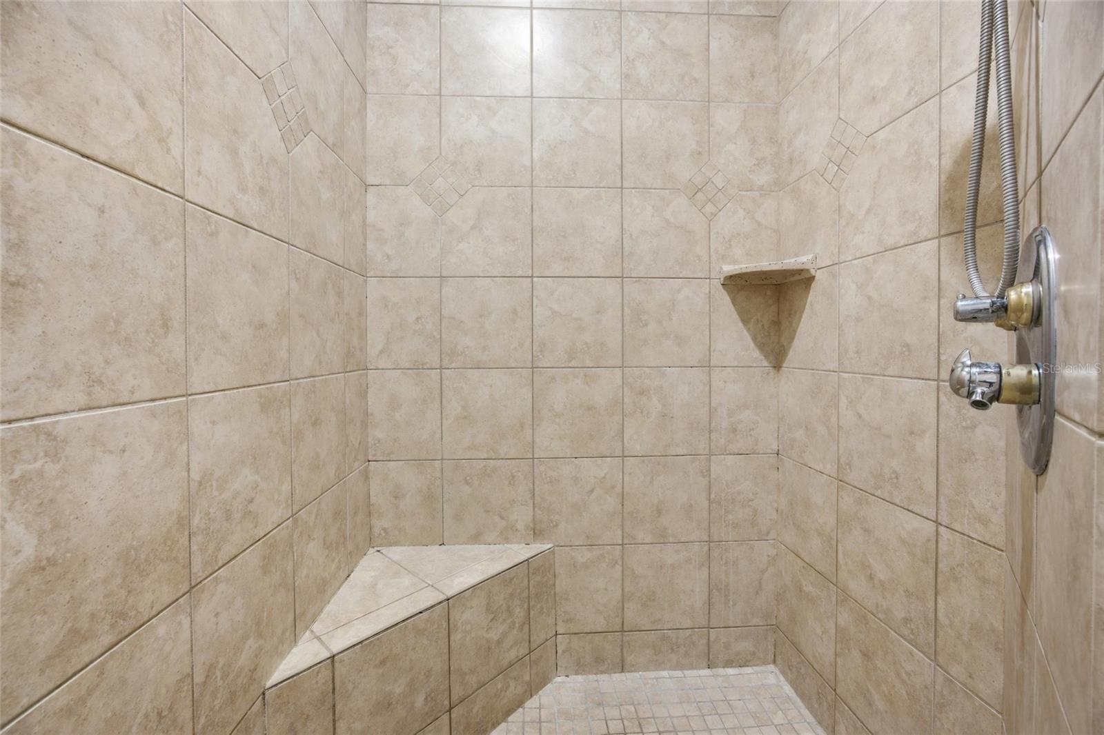 Image 21 of 49 For 4325 106th Street