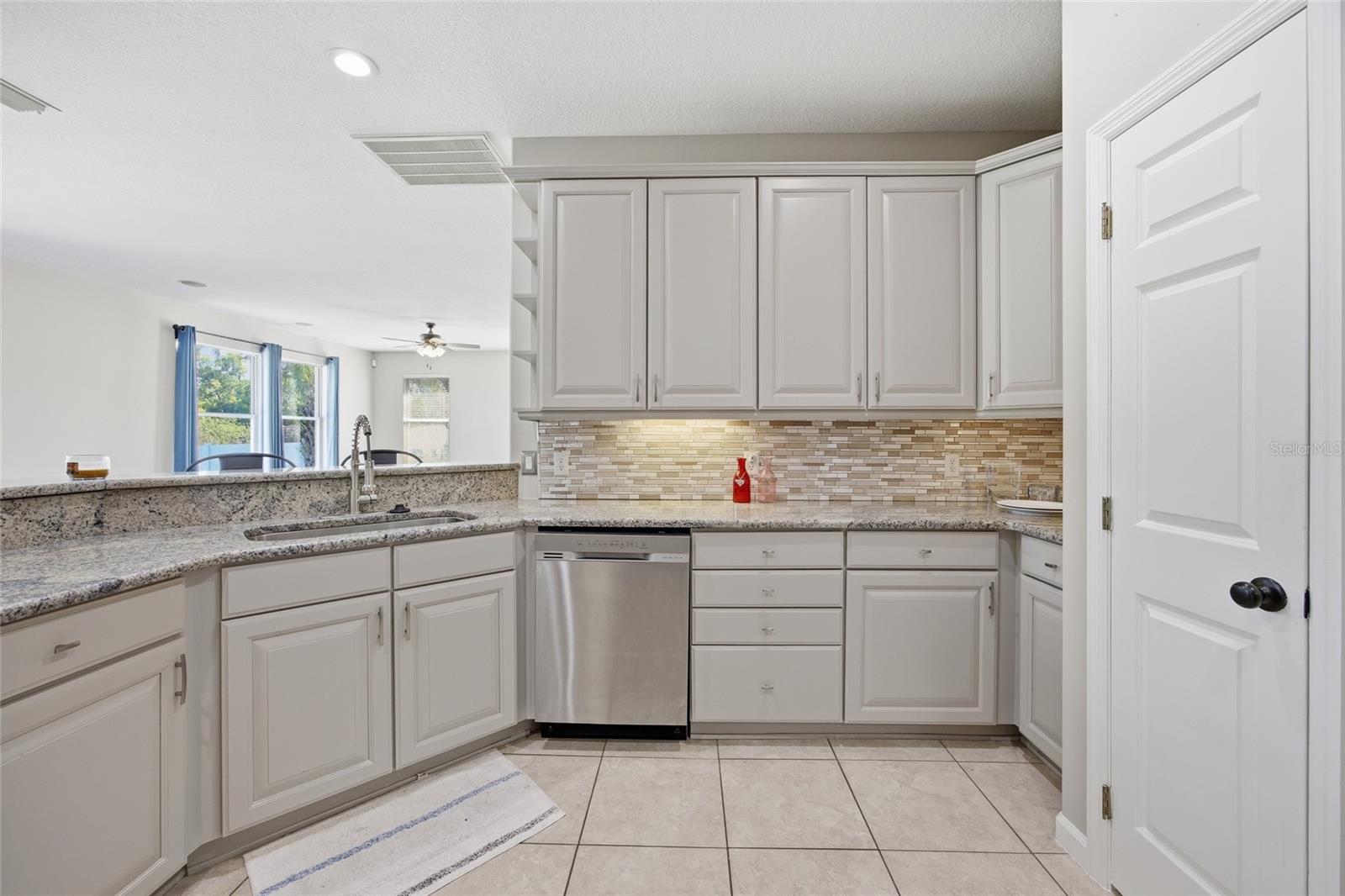 Image 25 of 49 For 4325 106th Street