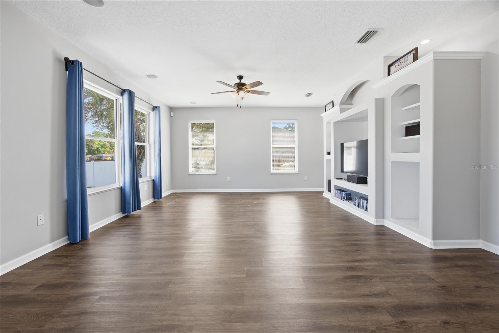 Image 31 of 49 For 4325 106th Street