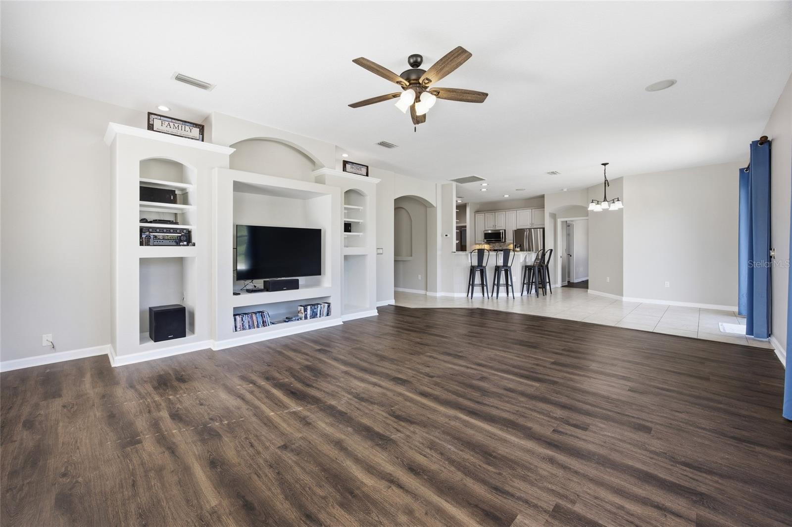 Image 32 of 49 For 4325 106th Street