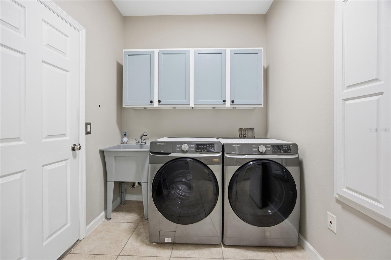 Image 34 of 49 For 4325 106th Street