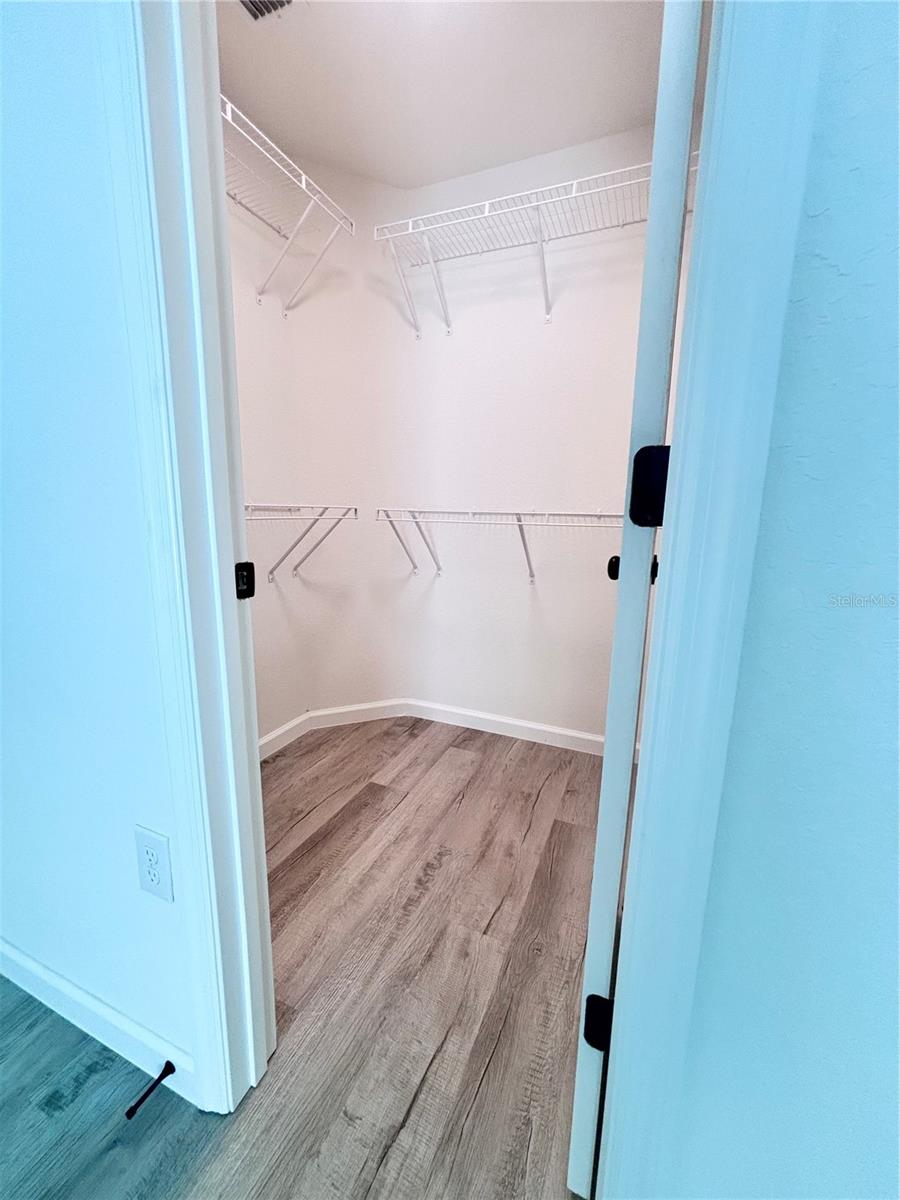 Image 8 of 18 For 23711 Rainbow Lakes Boulevard