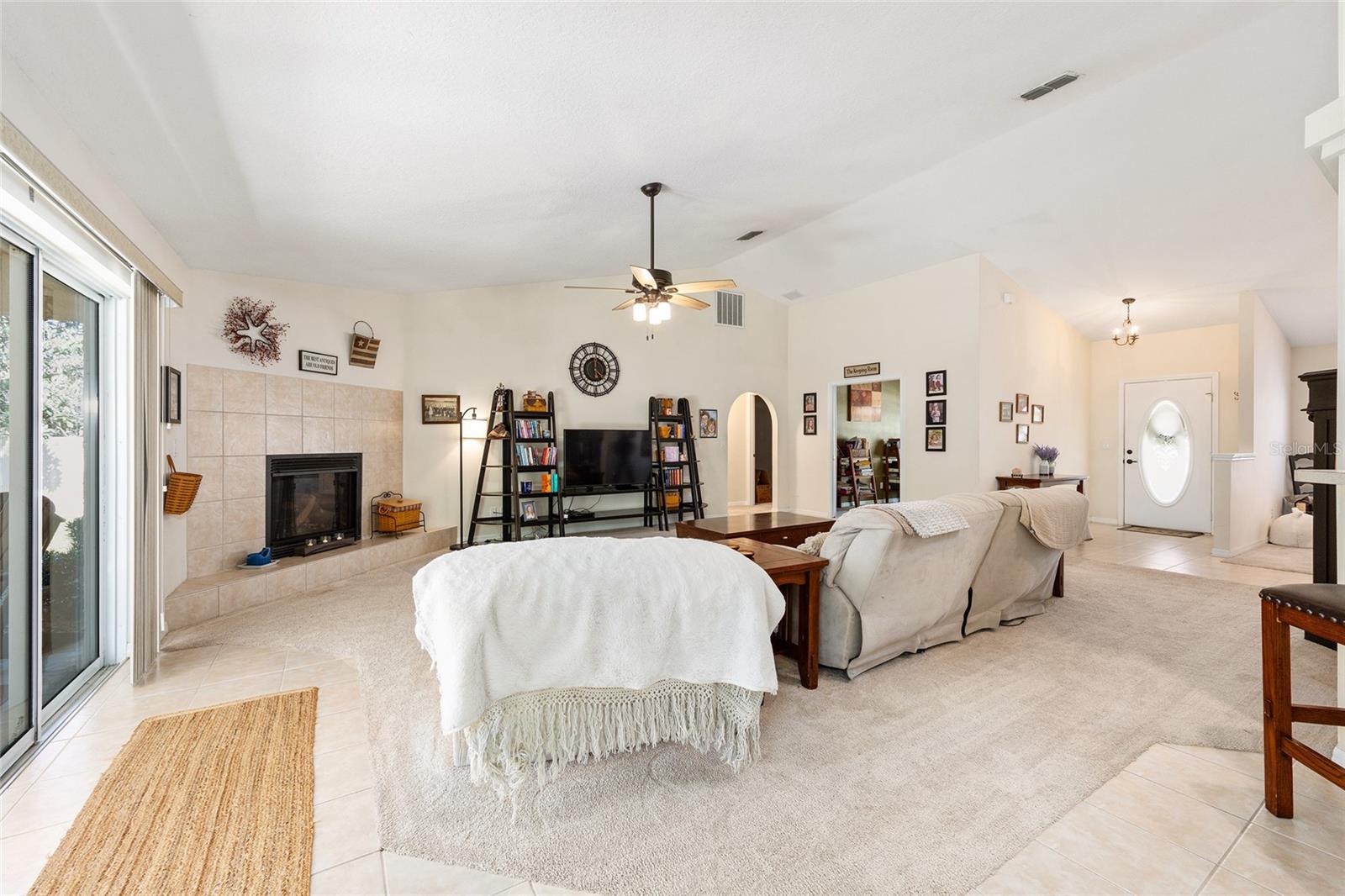 Image 5 of 46 For 4515 6th Circle