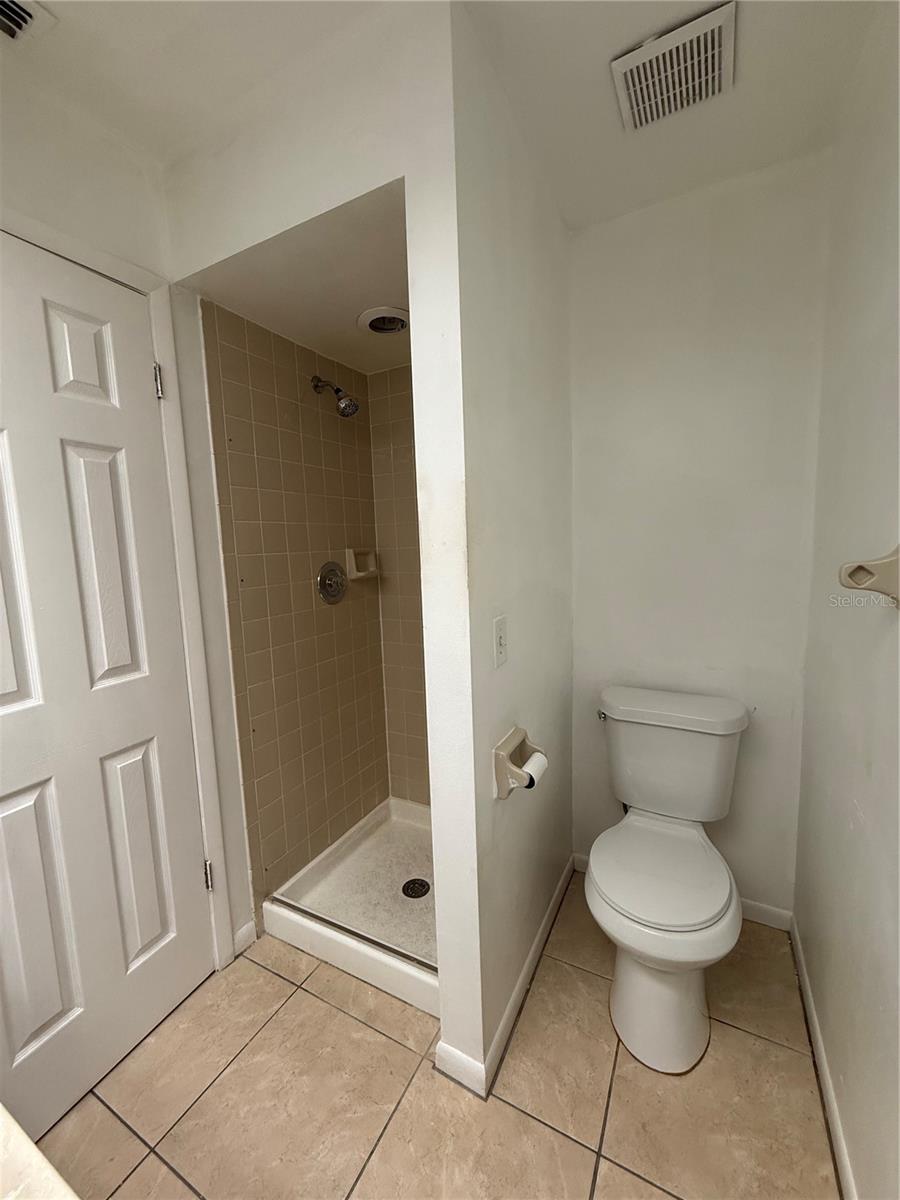 Image 13 of 28 For 2853 32nd Avenue Sw