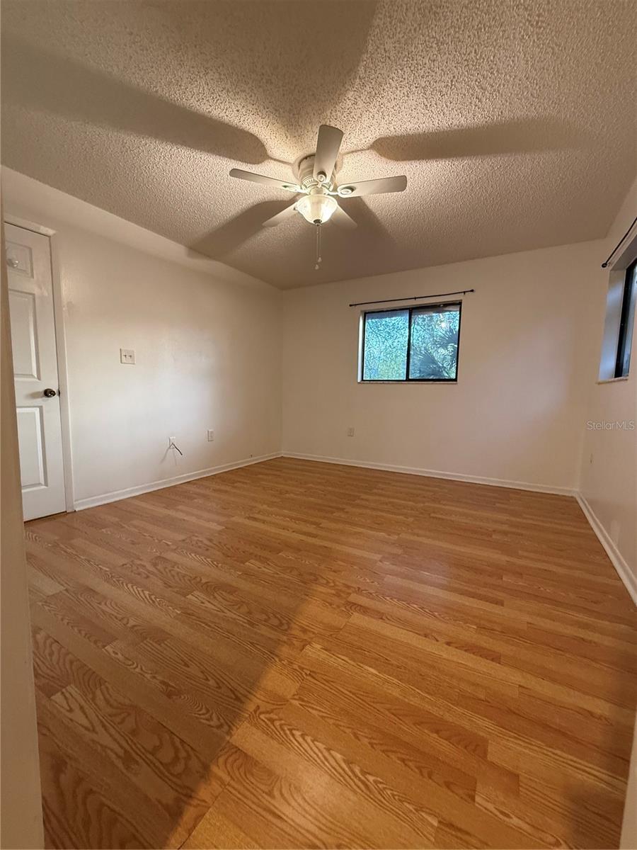 Image 14 of 28 For 2853 32nd Avenue Sw