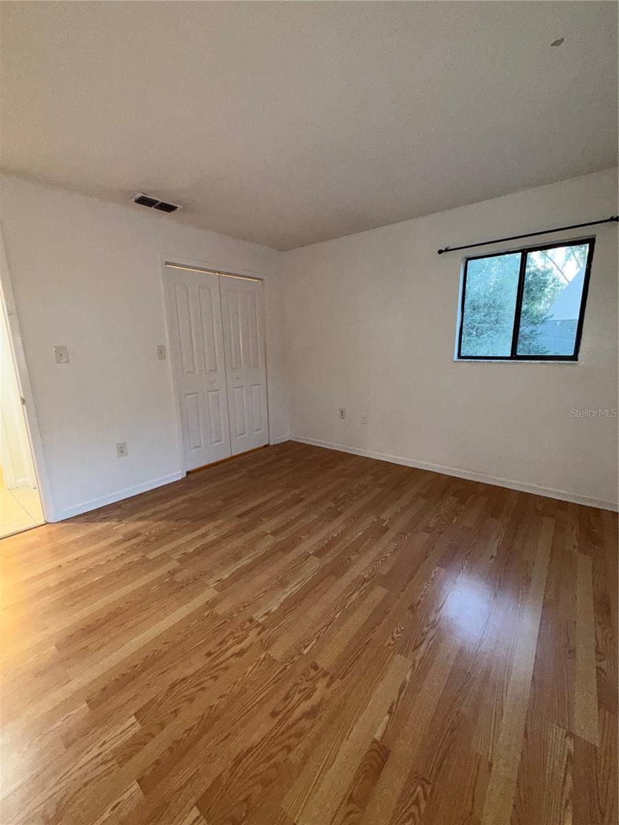 Image 18 of 28 For 2853 32nd Avenue Sw