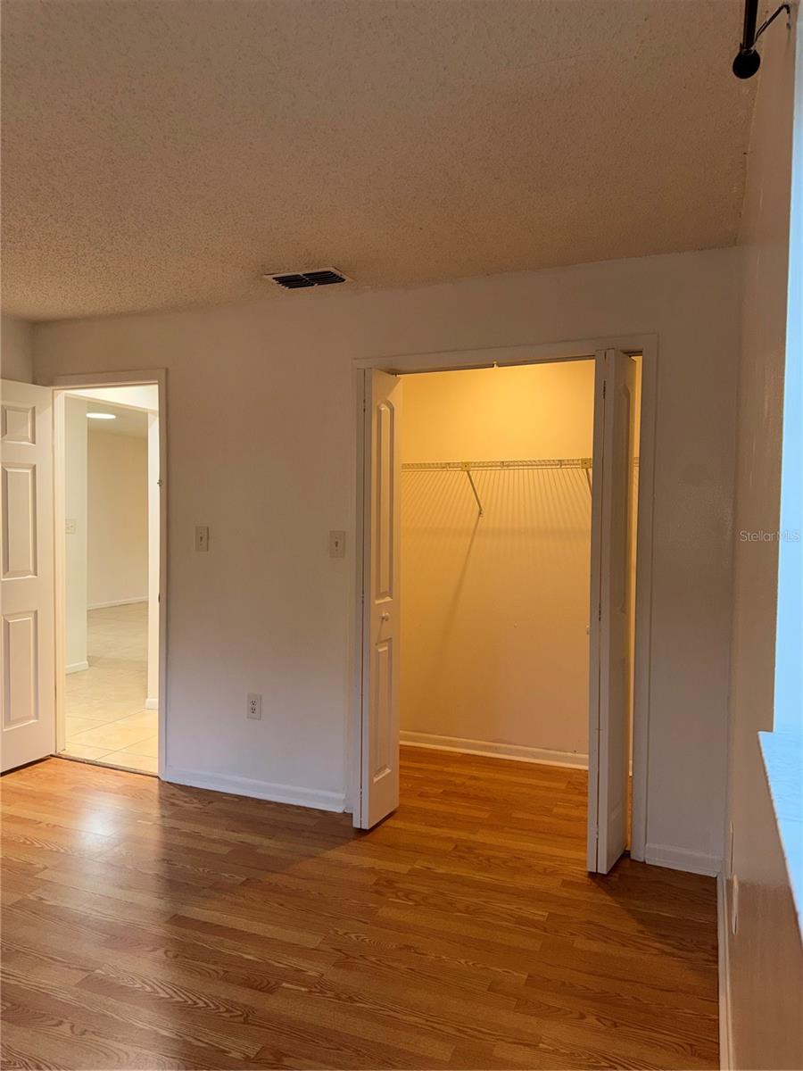 Image 21 of 28 For 2853 32nd Avenue Sw