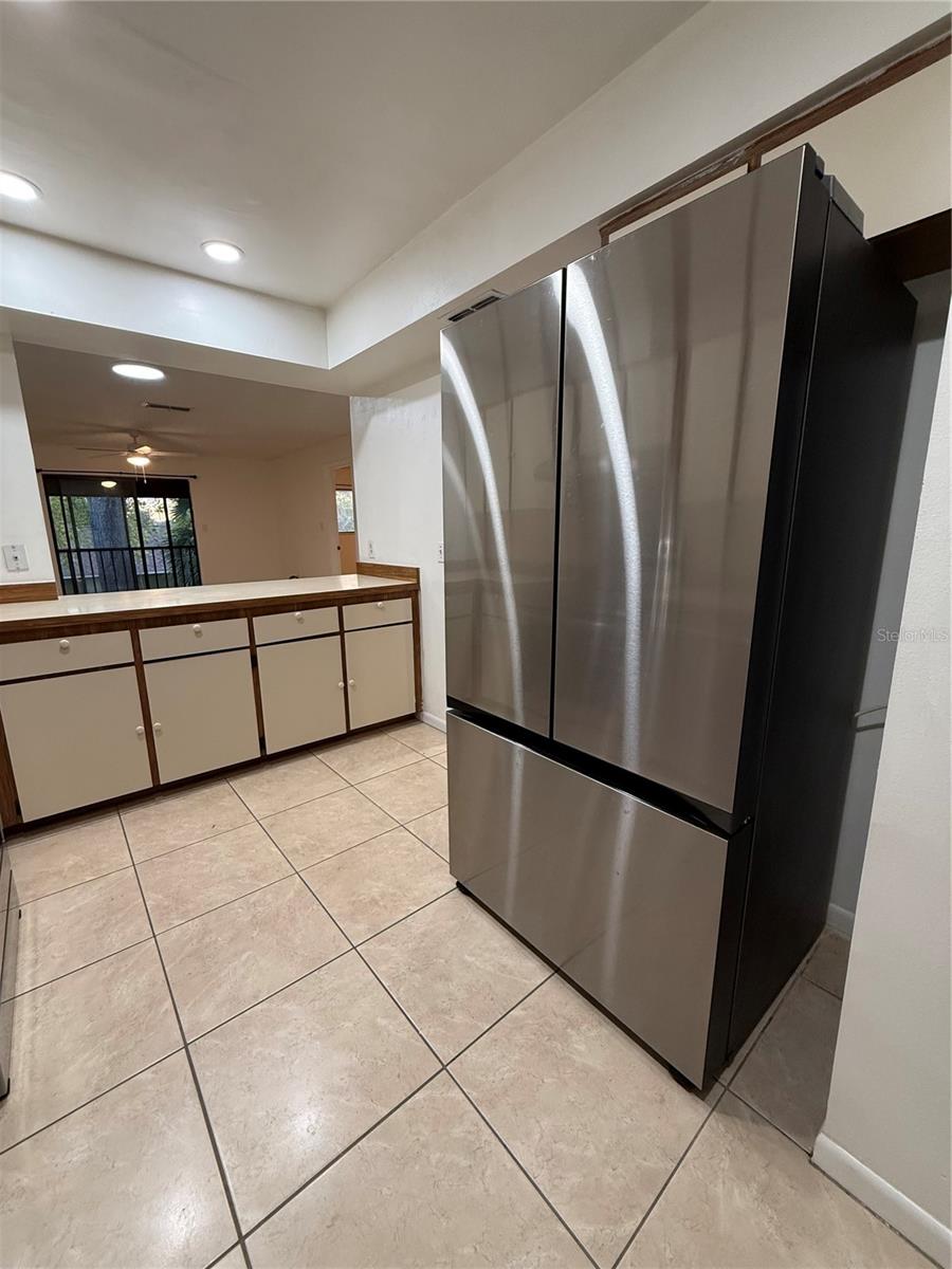 Image 6 of 28 For 2853 32nd Avenue Sw