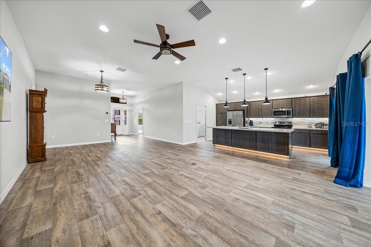 Image 4 of 28 For 3274 Sennett Circle