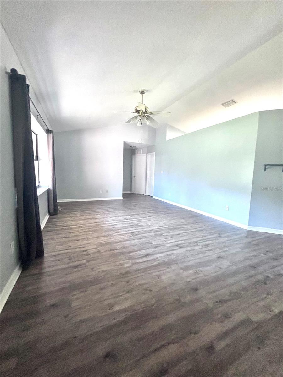 Image 2 of 21 For 420 52nd Court