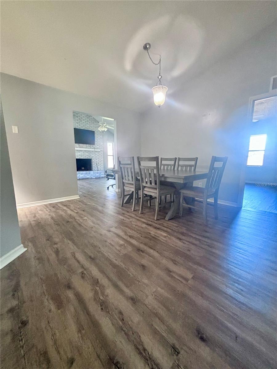 Image 4 of 21 For 420 52nd Court