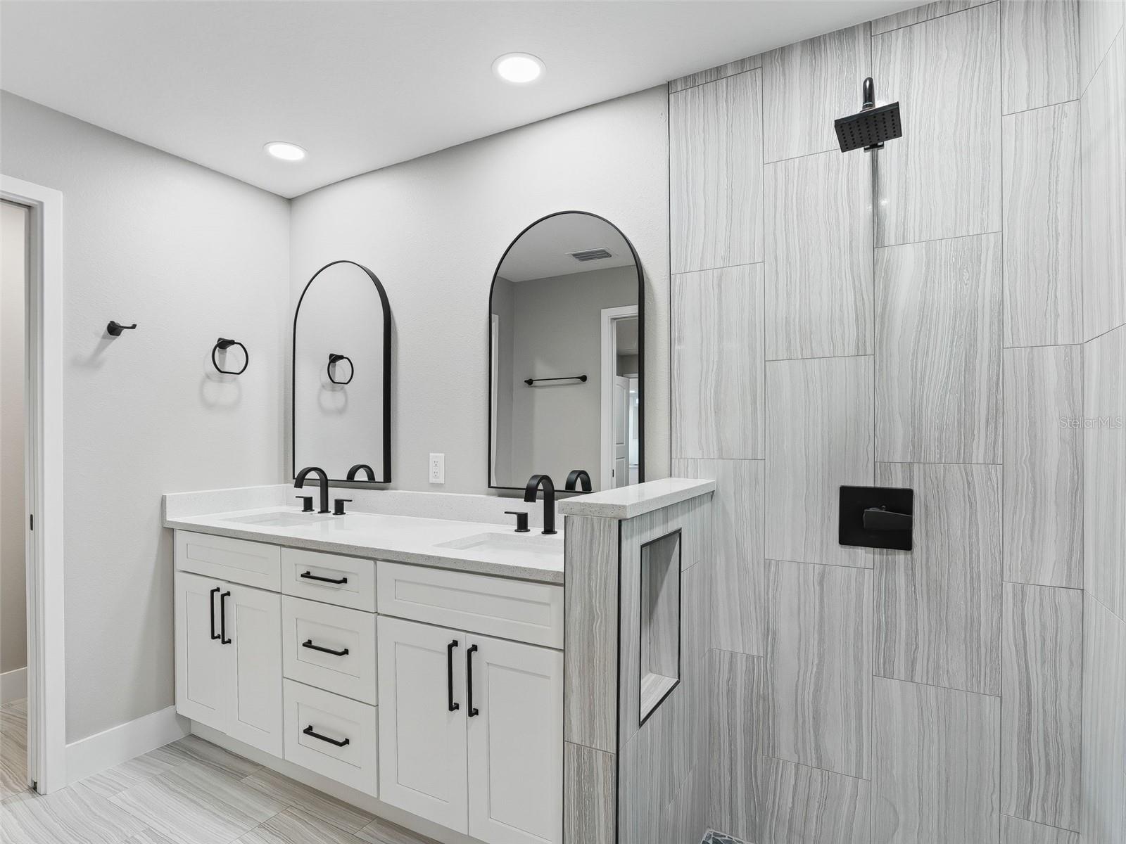 Image 17 of 59 For 8251 136th Avenue Road