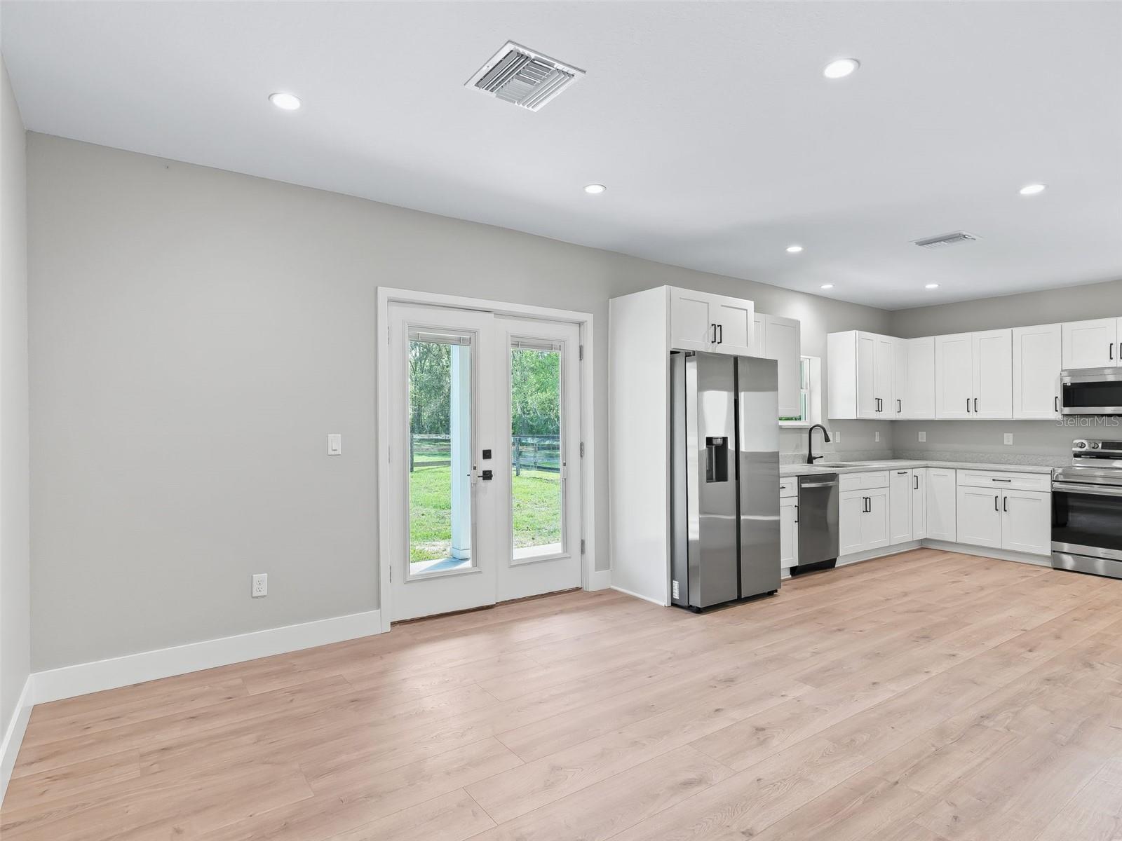 Image 42 of 59 For 8251 136th Avenue Road