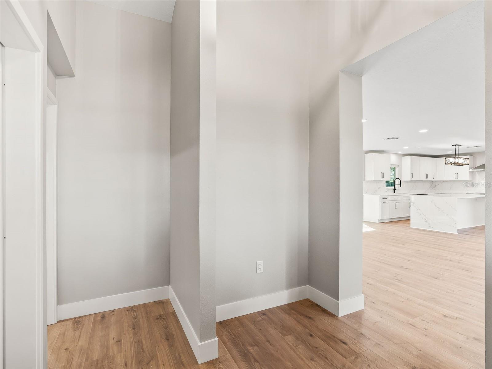 Image 9 of 59 For 8251 136th Avenue Road