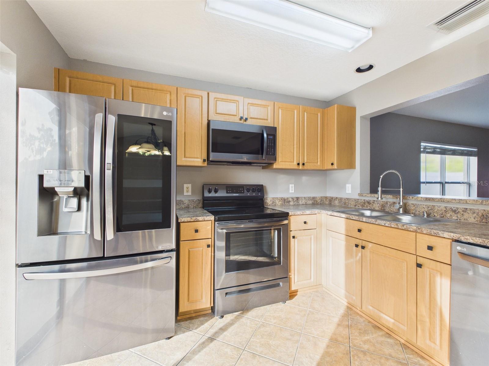 Image 11 of 39 For 8361 Silverbell Loop