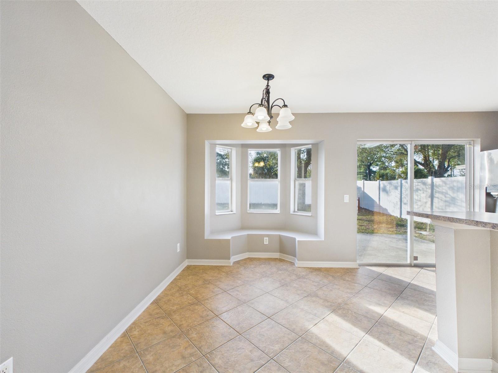 Image 12 of 39 For 8361 Silverbell Loop