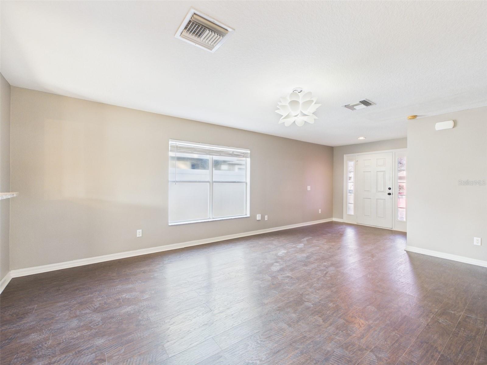 Image 15 of 39 For 8361 Silverbell Loop