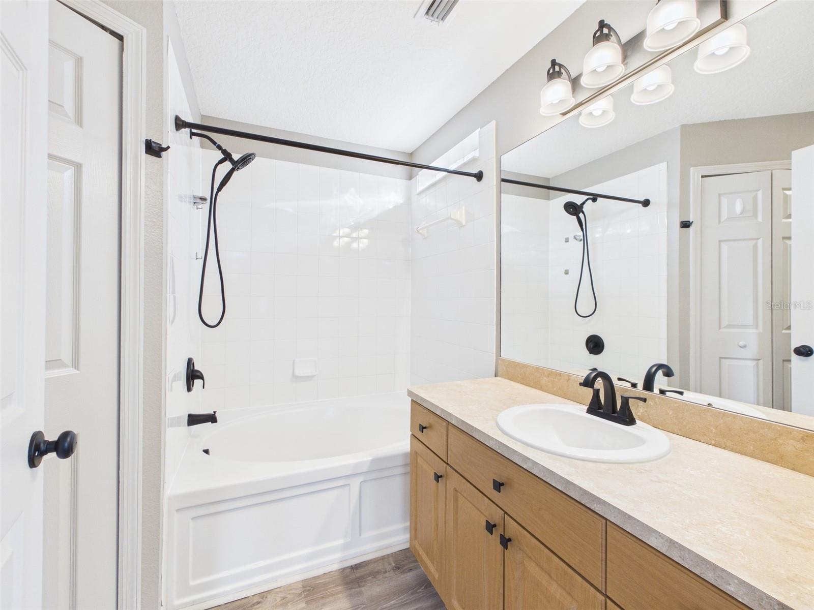 Image 21 of 39 For 8361 Silverbell Loop