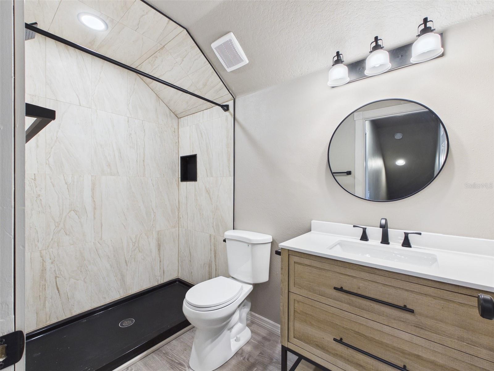 Image 27 of 39 For 8361 Silverbell Loop