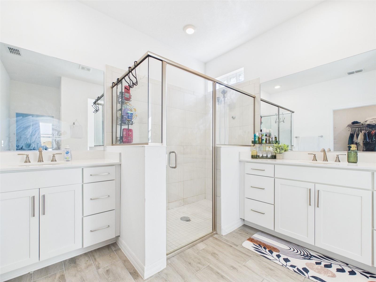 Image 33 of 52 For 6224 74th Terrace Road