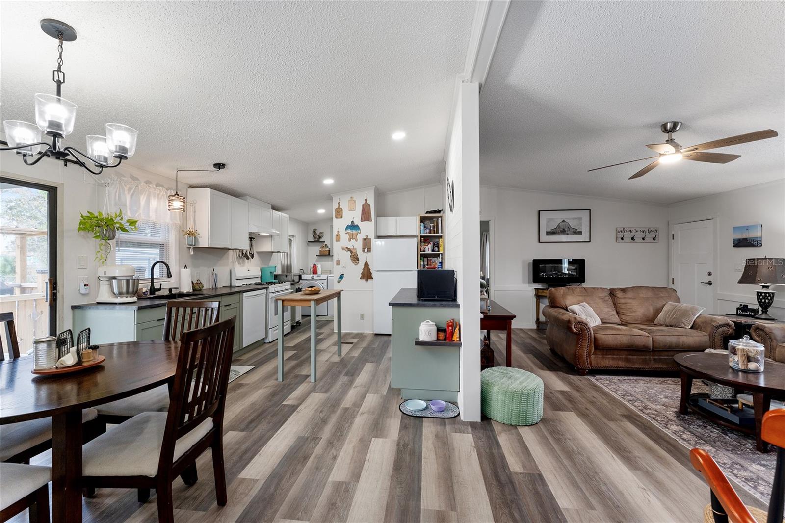 Image 14 of 45 For 12310 86th Avenue