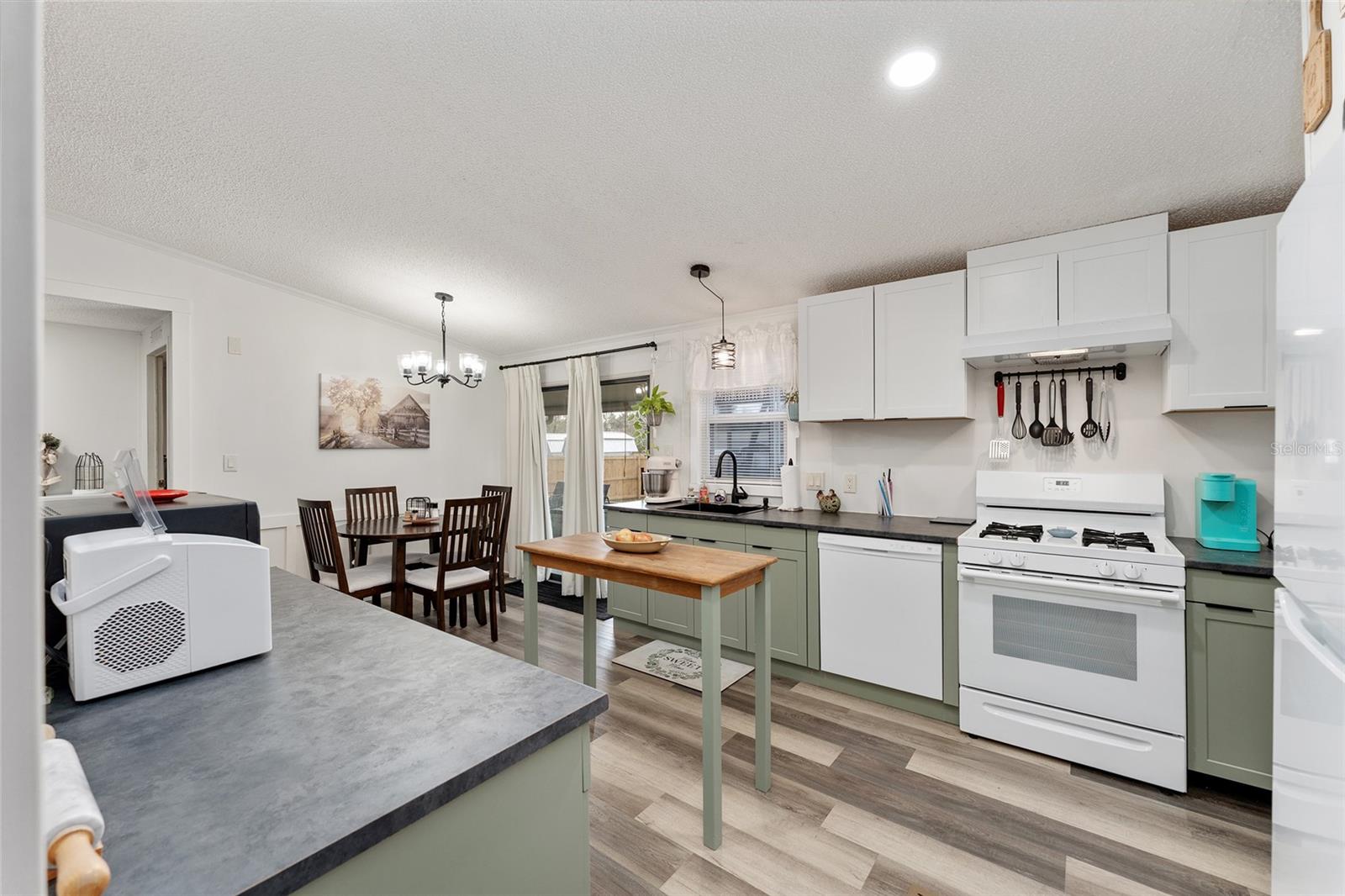 Image 18 of 45 For 12310 86th Avenue