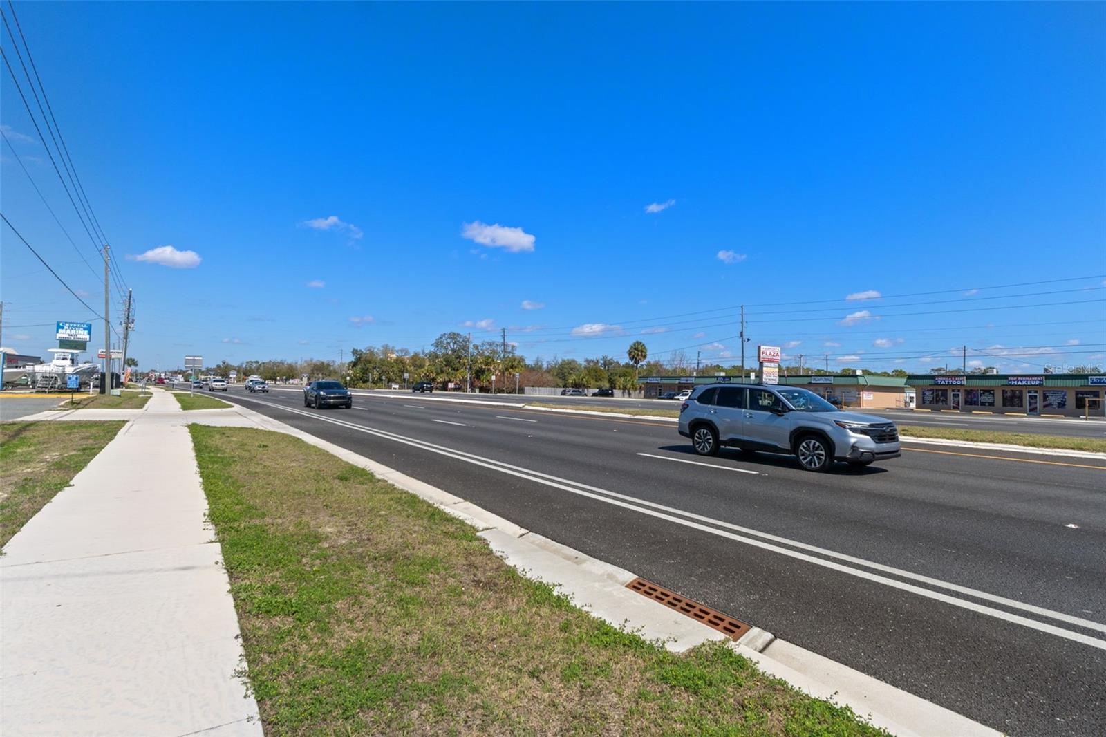 Image 13 of 25 For 940 Suncoast Boulevard