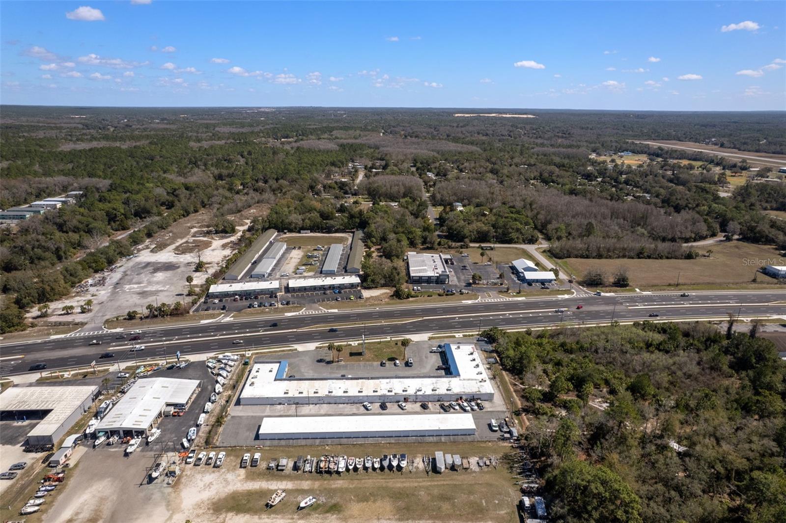 Image 21 of 25 For 940 Suncoast Boulevard