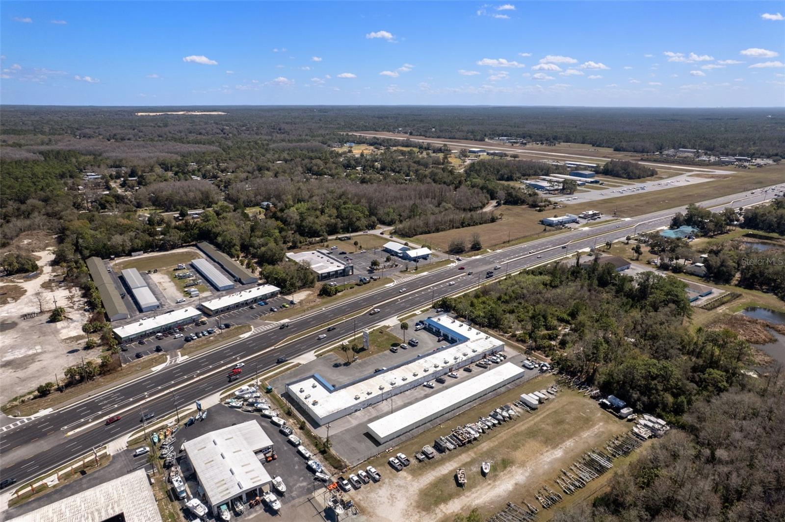 Image 22 of 25 For 940 Suncoast Boulevard