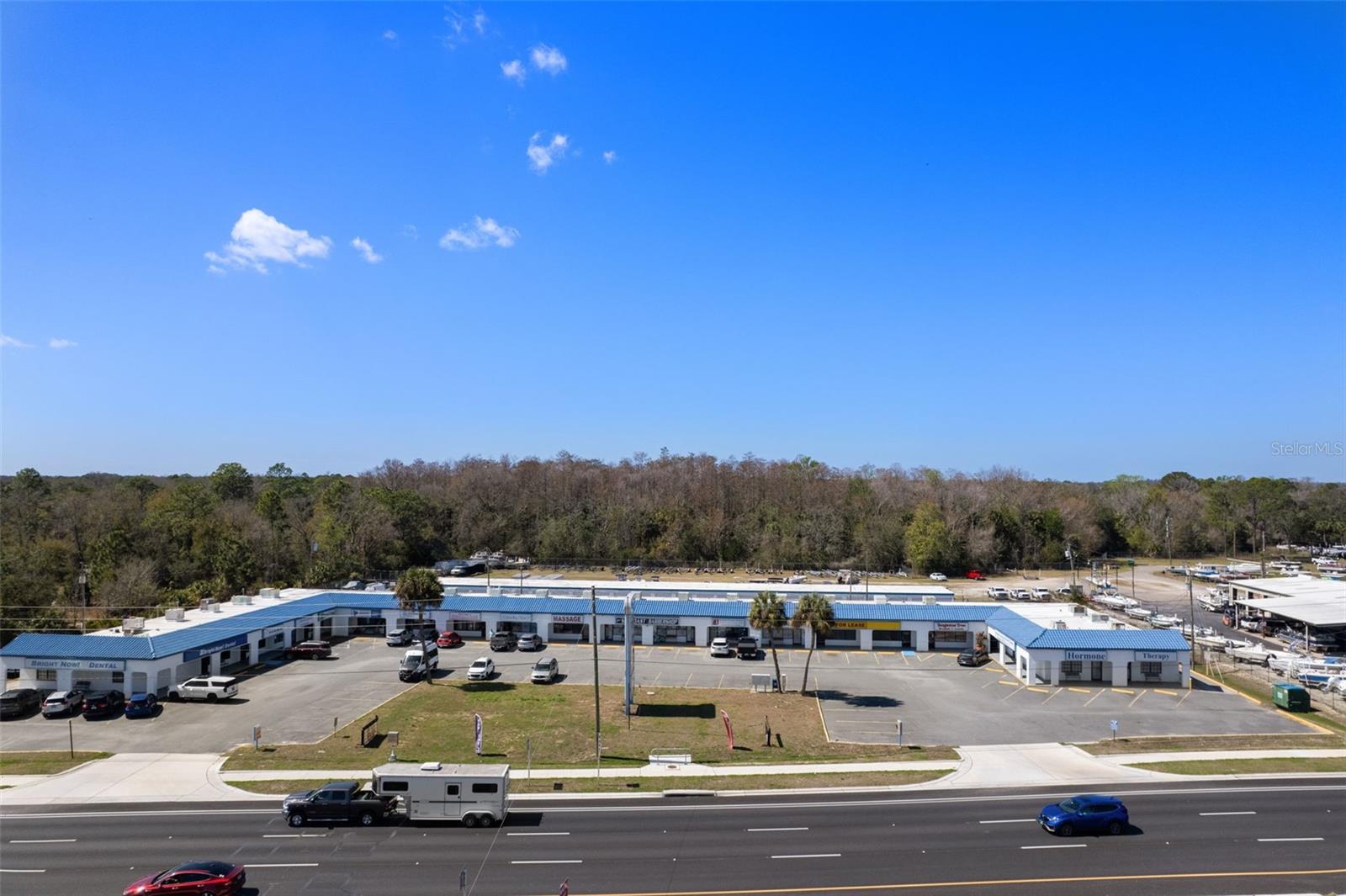 Image 4 of 25 For 940 Suncoast Boulevard