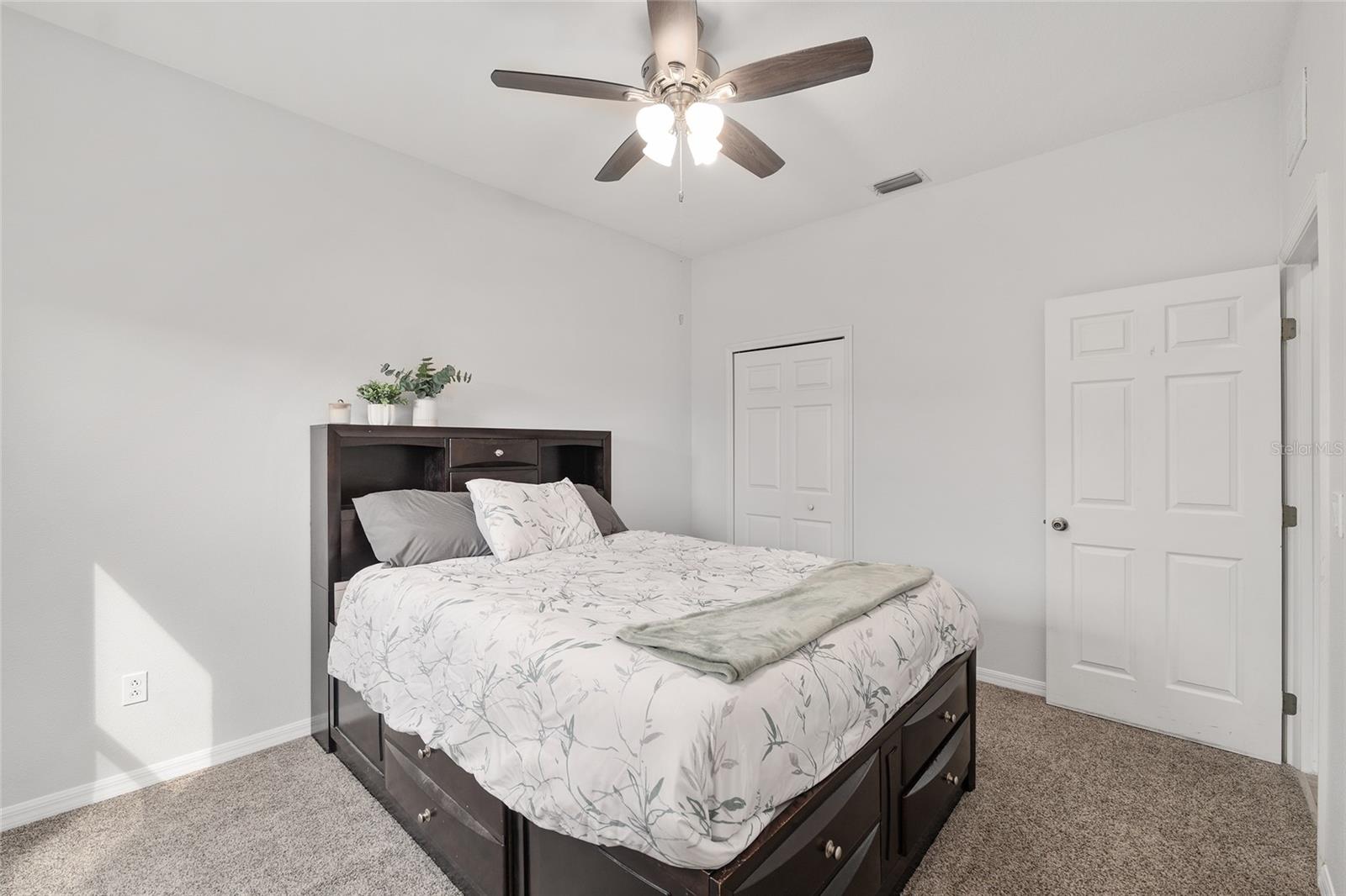 Image 23 of 33 For 224 Oak Lane