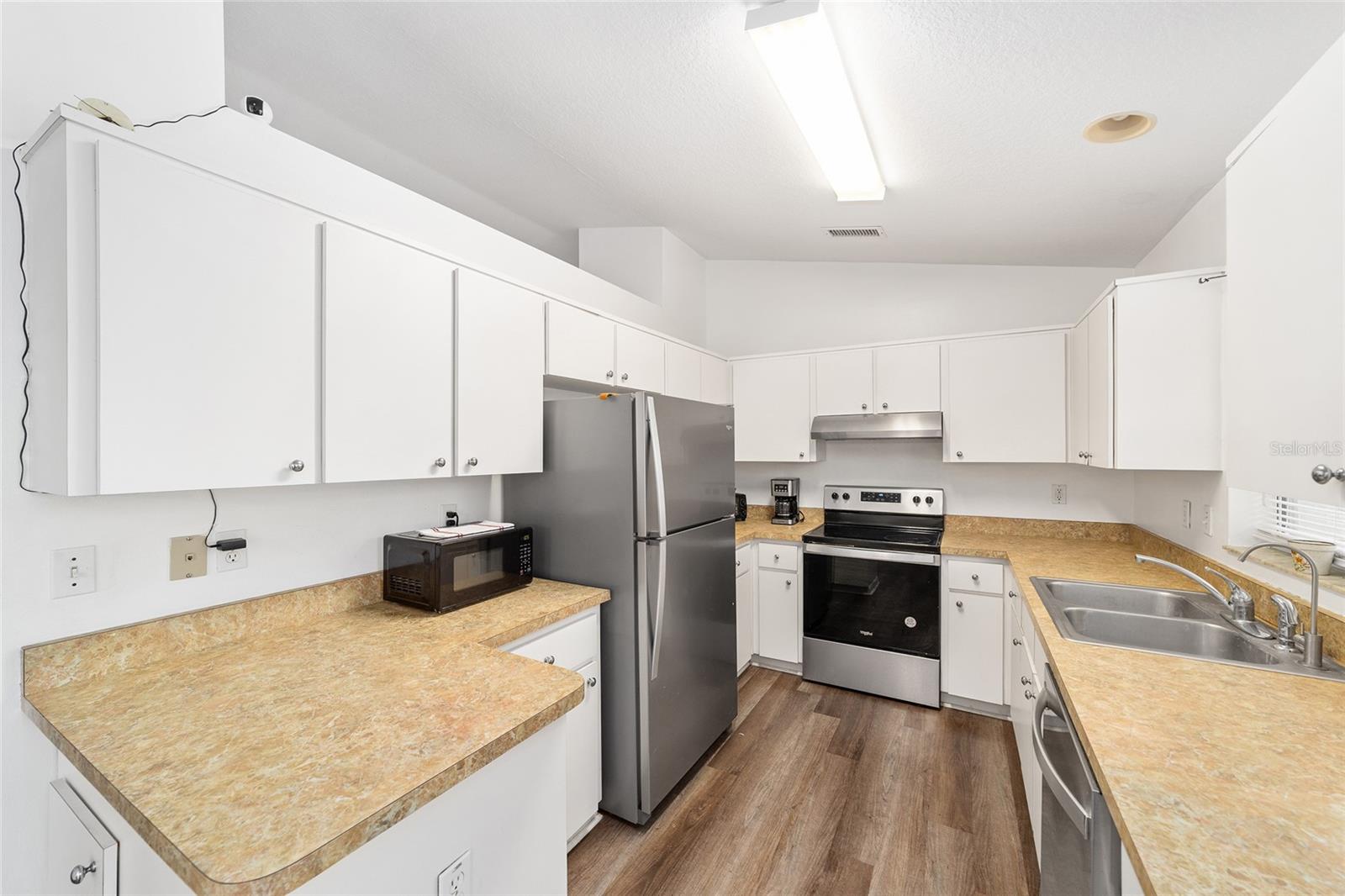 Image 13 of 34 For 6425 12th Avenue